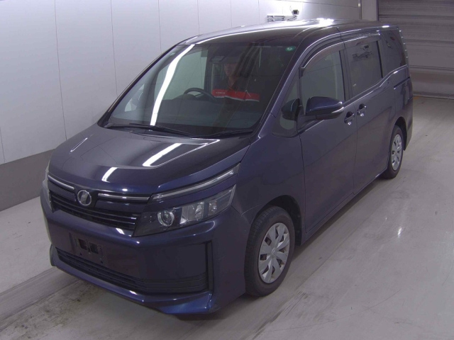 TOYOTA VOXY 2016