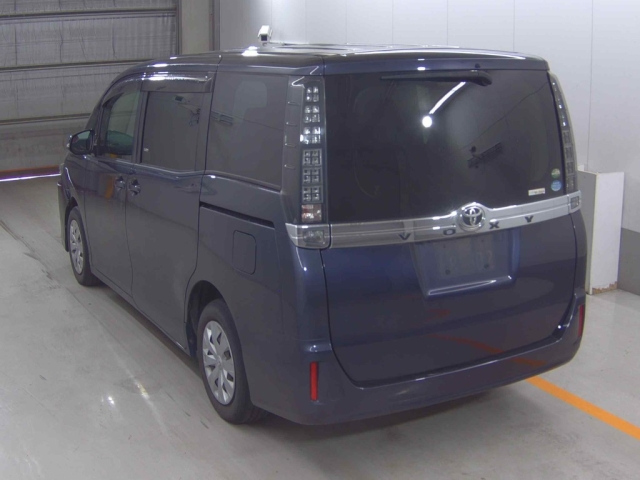 TOYOTA VOXY 2016