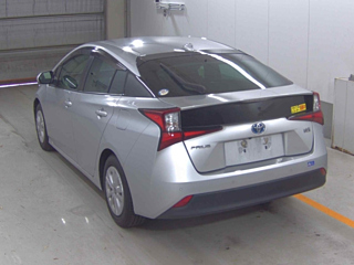 TOYOTA PRIUS 2021