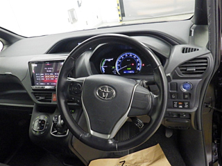 TOYOTA NOAH 2015
