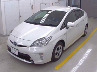 TOYOTA PRIUS 2015
