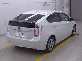 TOYOTA PRIUS 2015