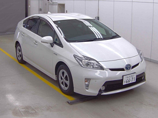 TOYOTA PRIUS 2015