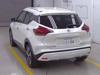 NISSAN KIX 2020