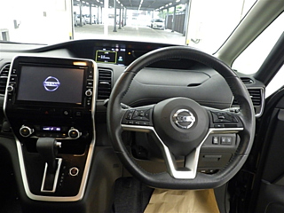 NISSAN SERENA 2019