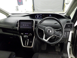 NISSAN SERENA 2017