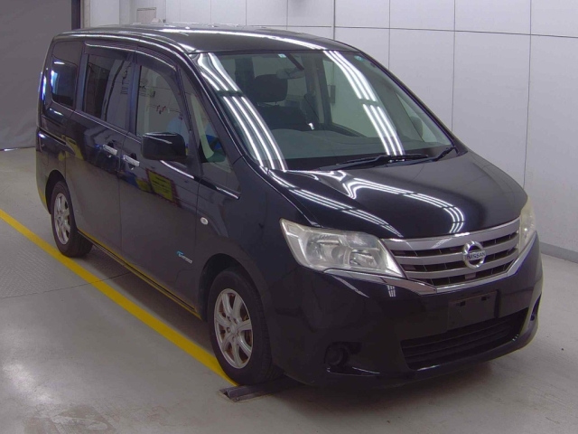NISSAN SERENA 2013