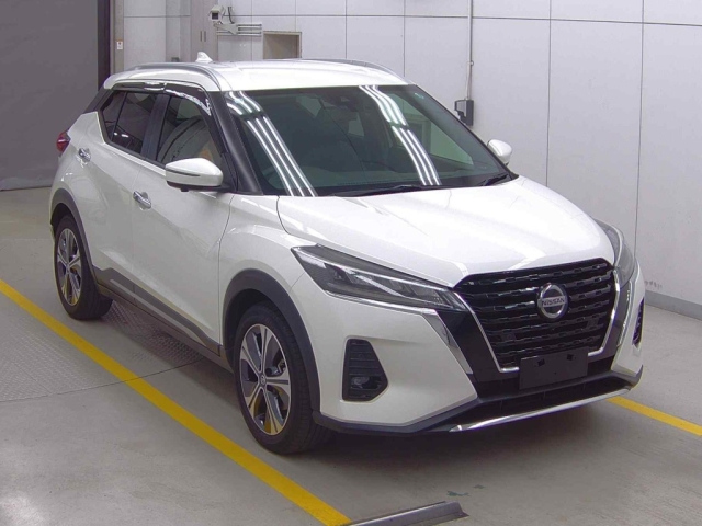 NISSAN KIX 2020