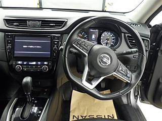 NISSAN X-TRAIL 2019