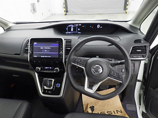 NISSAN SERENA 2018