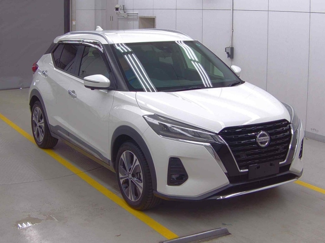 NISSAN KIX 2020