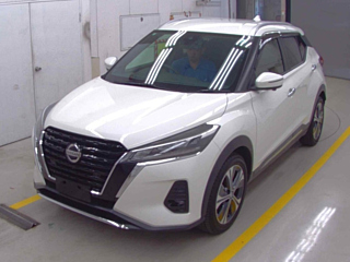 NISSAN KIX 2020