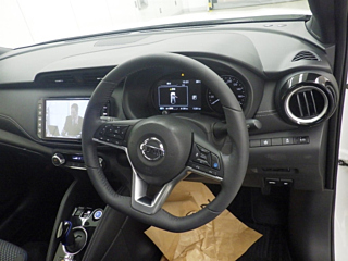 NISSAN KIX 2020
