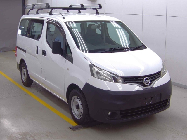 NISSAN NV200 2018