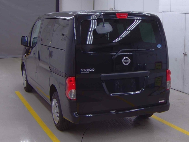 NISSAN NV200 2019