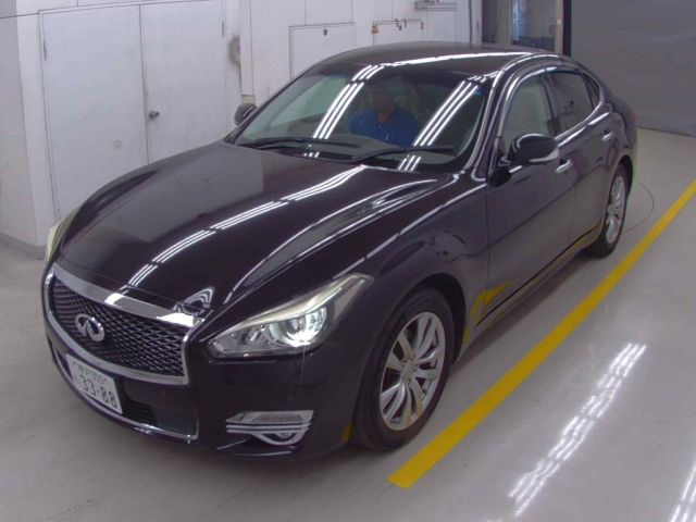 NISSAN FUGA 2015
