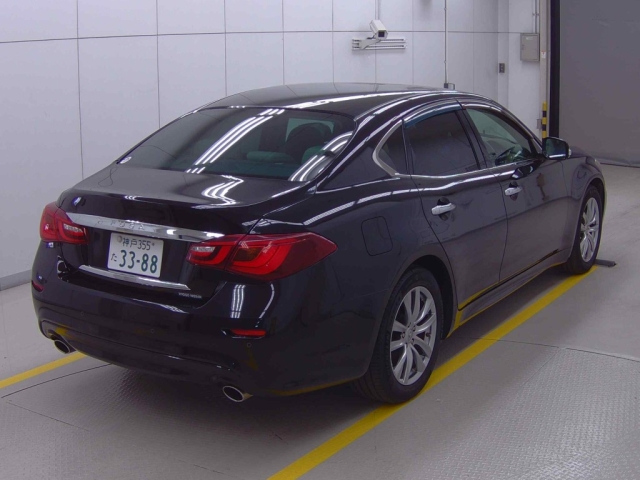 NISSAN FUGA 2015
