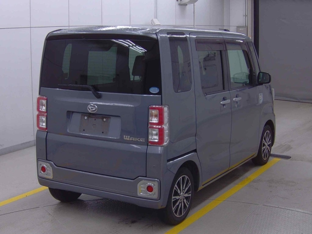 DAIHATSU WAKE 2016