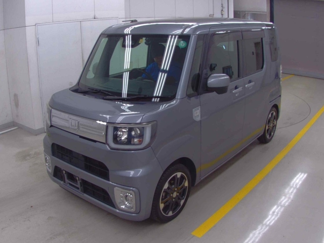 DAIHATSU WAKE 2018