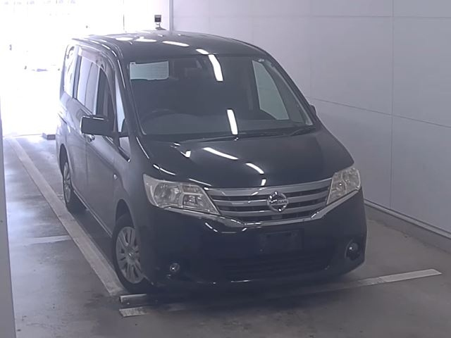 NISSAN SERENA 2011