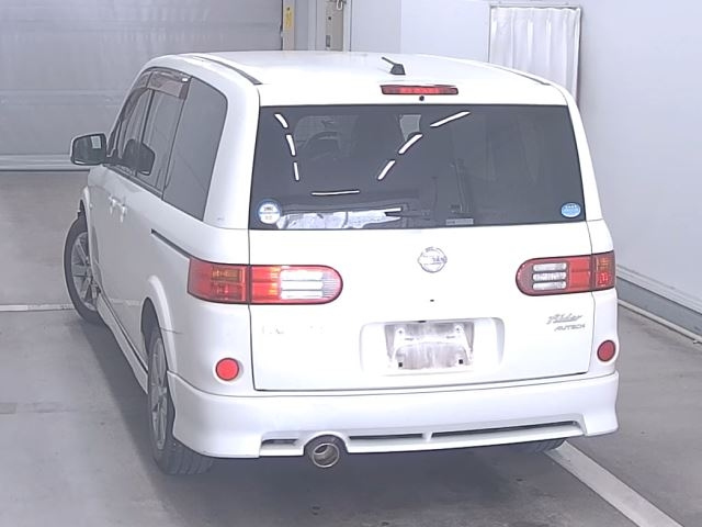 NISSAN LAFESTA 2010