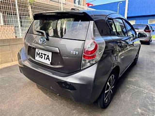 TOYOTA AQUA 2012