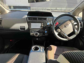 TOYOTA PRIUS ALPHA 2016
