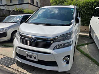 TOYOTA VELLFIRE 2013
