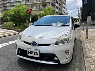 TOYOTA PRIUS 2014