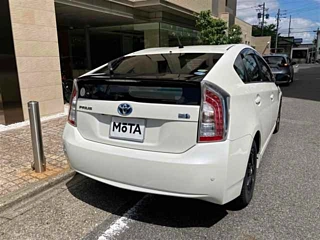 TOYOTA PRIUS 2014