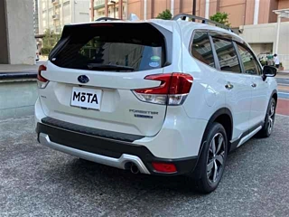 SUBARU FORESTER 2018