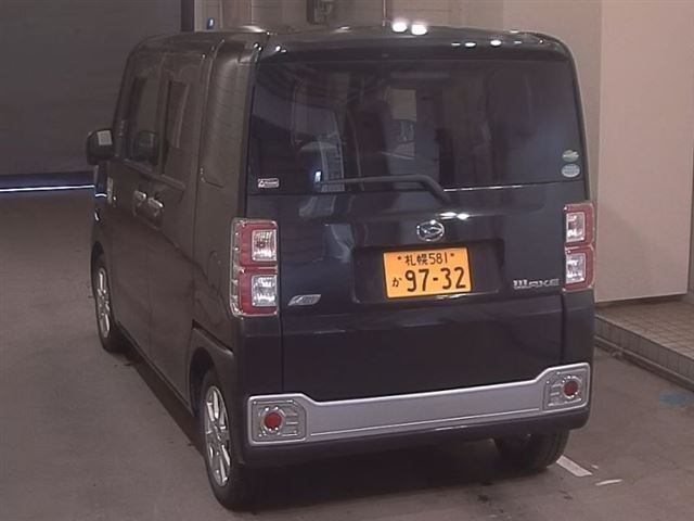 DAIHATSU WAKE 2015