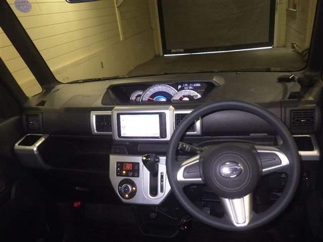DAIHATSU WAKE 2015