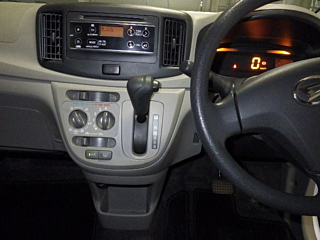 DAIHATSU MIRA E S 2013