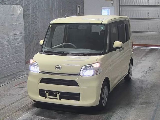 DAIHATSU TANTO 2018