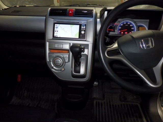 HONDA ZEST 2010