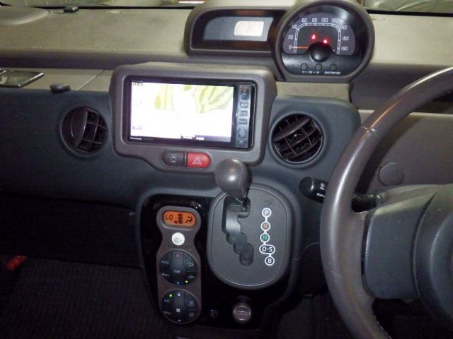 TOYOTA PORTE 2013