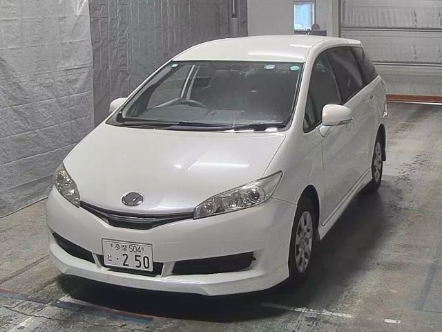 TOYOTA WISH 2015