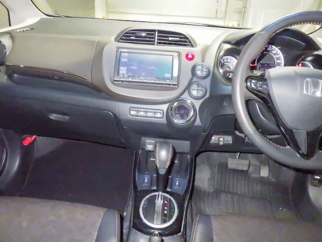 HONDA FIT SHUTTLE 2014