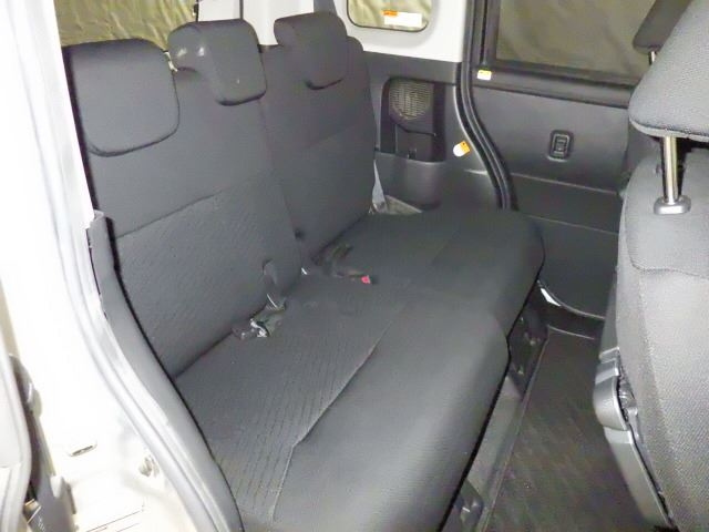 TOYOTA ROOMY 2019