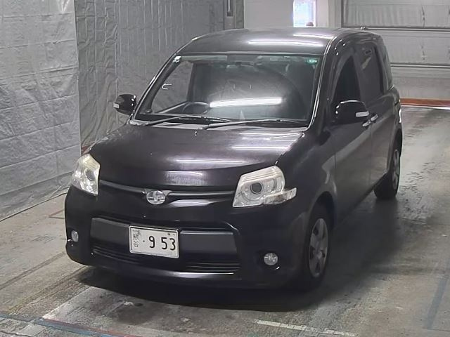 TOYOTA SIENTA 2013