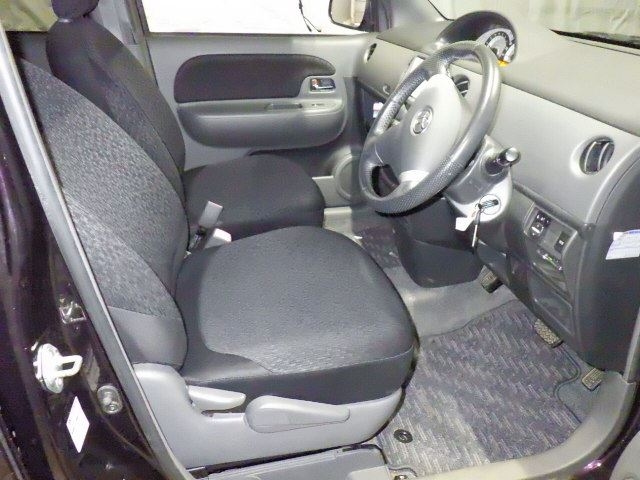 TOYOTA SIENTA 2013