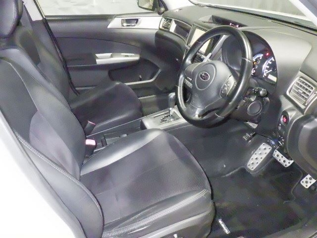 SUBARU EXIGA 2010