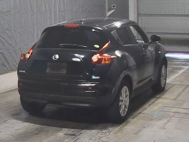 NISSAN JUKE 2010