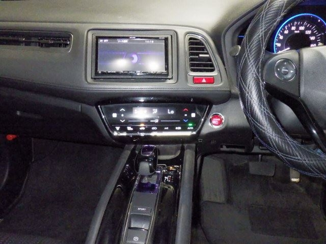 HONDA VEZEL 2015