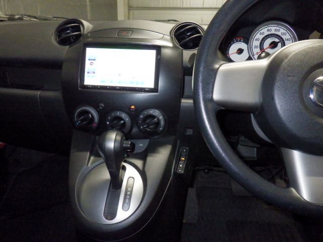 MAZDA DEMIO 2011