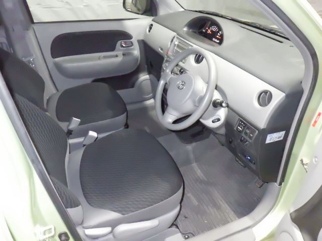 TOYOTA SIENTA 2011
