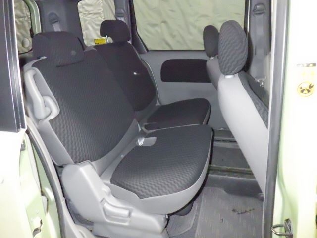 TOYOTA SIENTA 2011