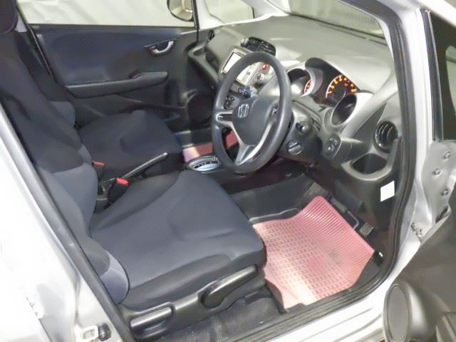 HONDA FIT 2010