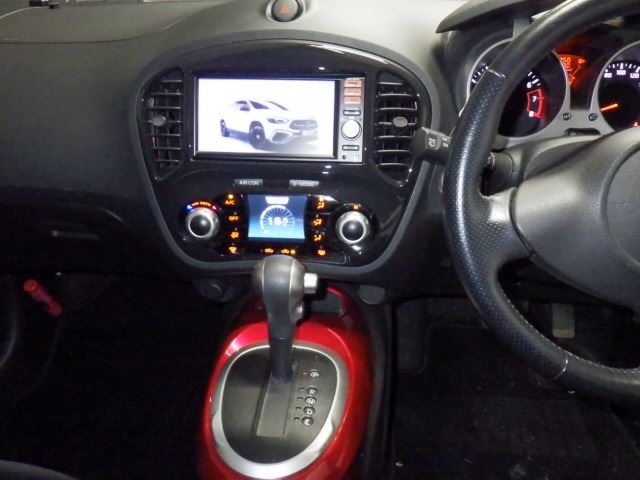 NISSAN JUKE 2013